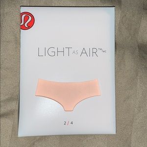 Lululemon Light as Air hipster underpants